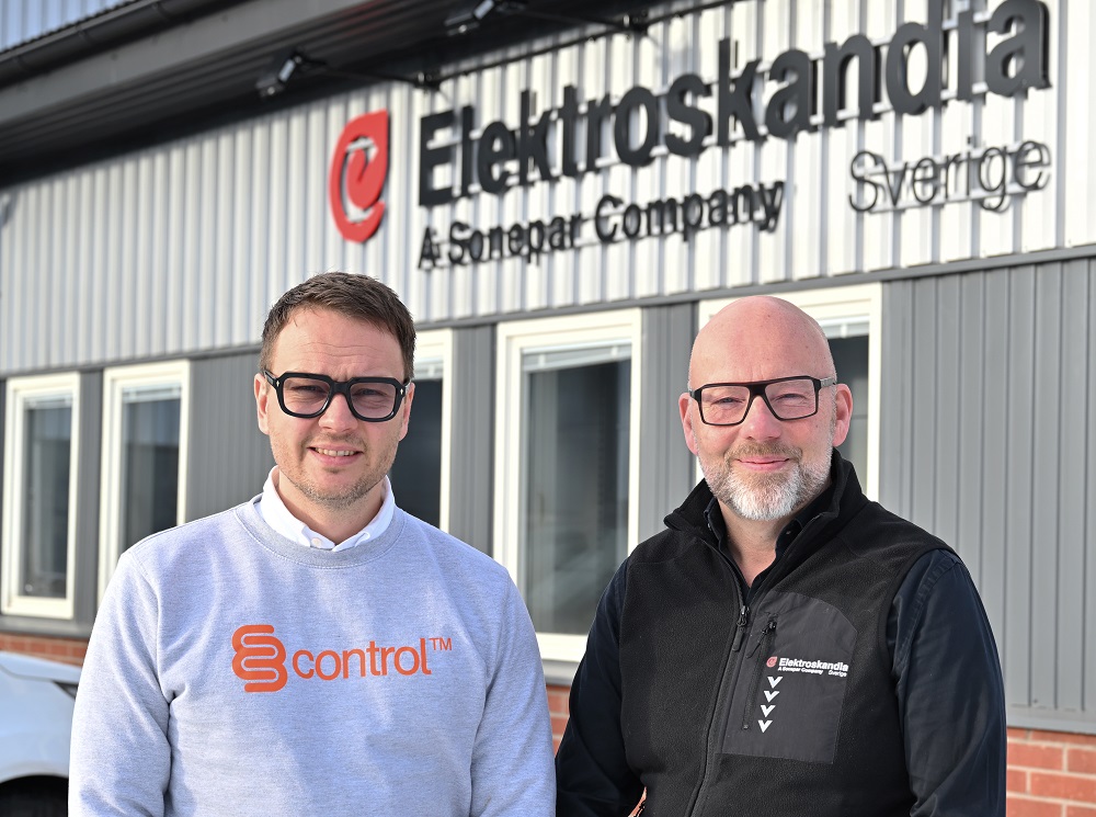 Joakim Bengtsson,  E3 Control och Martin Cederström, Elektroskandia.